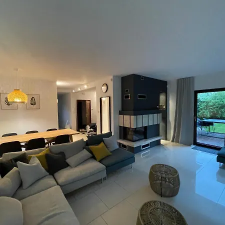 Trzy Jawory Dom Karkonosze * Пеховице